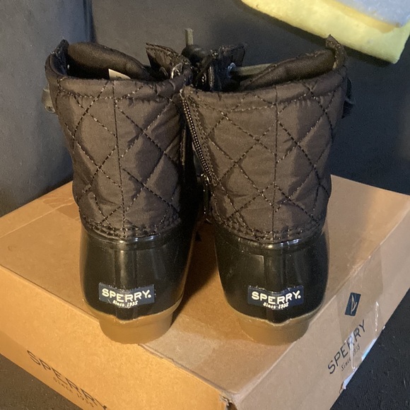 Big Kid's Saltwater Nylon Quilt Duck Boot Size 4M - Picture 4 of 10